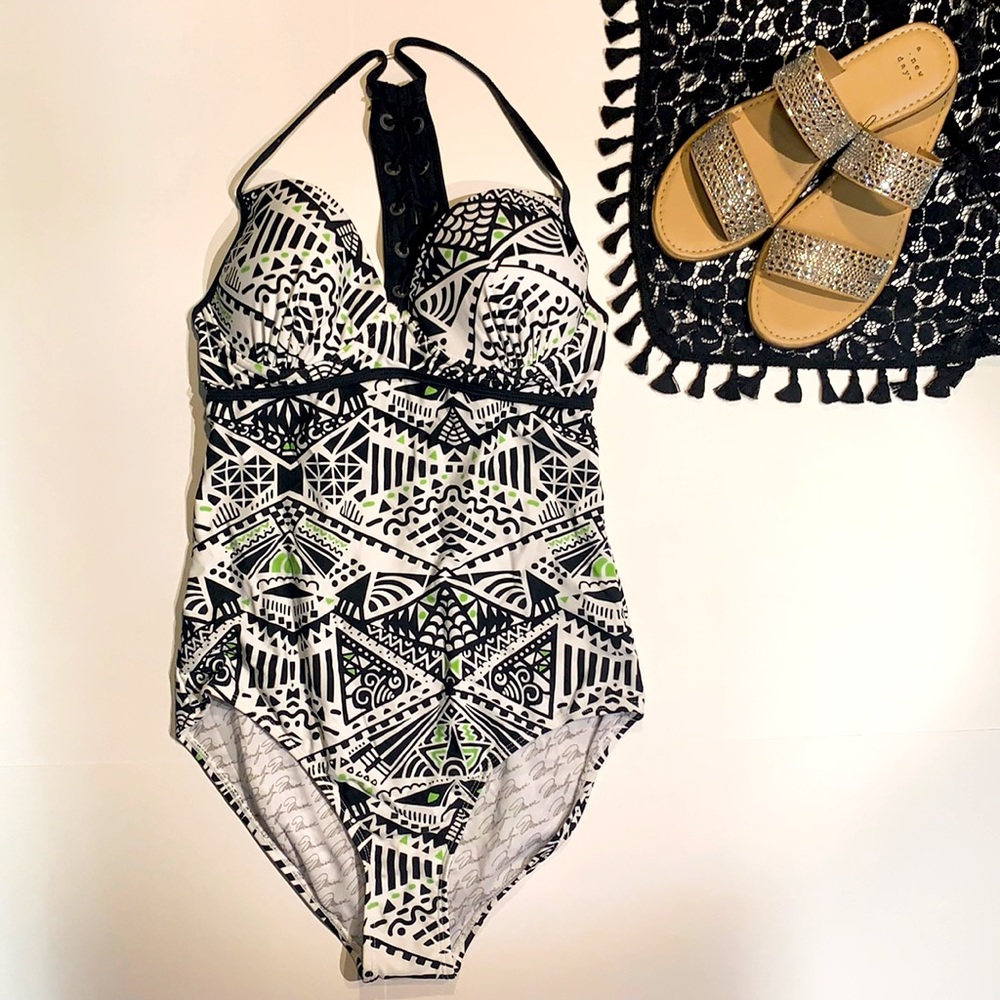 NWOT Marilyn Monroe One Piece Swimsuit